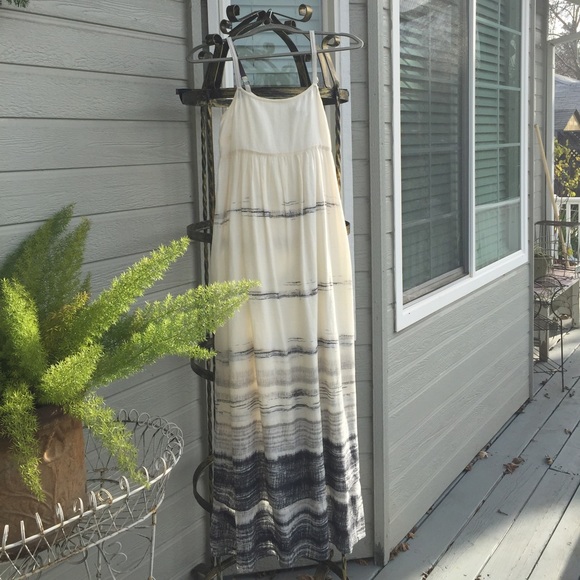 Generra Sundress - Picture 1 of 4