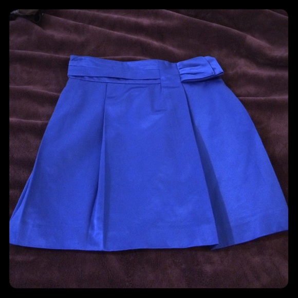 Bcbg runway royal blue satiny skirt nwot