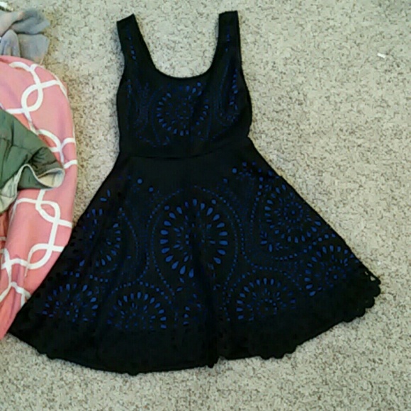 Dress - Picture 1 of 2