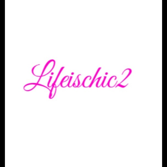 Meet your Posher, Emily - Picture 1 of 1