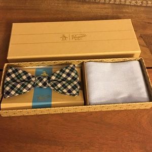 Penguin Men's bow tie & pocket square set NWB