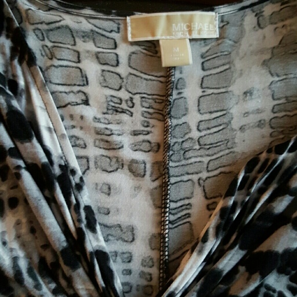 Dress - Picture 1 of 4