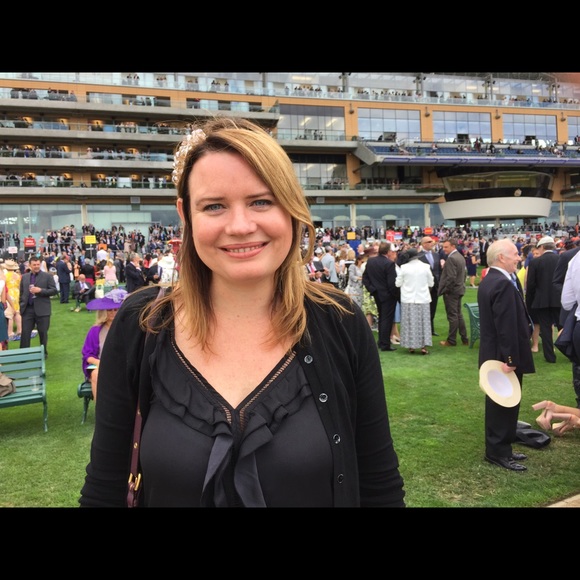 Meet your Posher, Cara - Picture 1 of 1