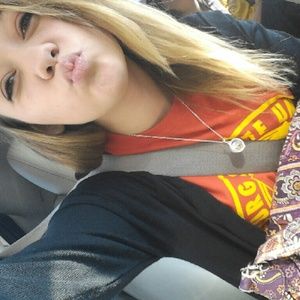 Meet your Posher, Natalie