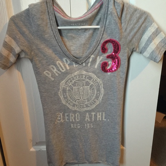Aeropostale Vneck mid sleeve shirt. - Picture 1 of 1