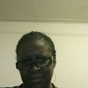 Meet your Posher, Desreen