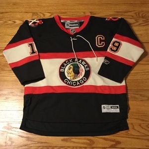 Chicago Blackhawks Toews jersey