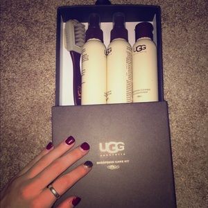 Ugg sheepskin care kit