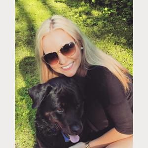 Meet your Posher, Jaclyn