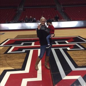 Meet your Posher, Allison