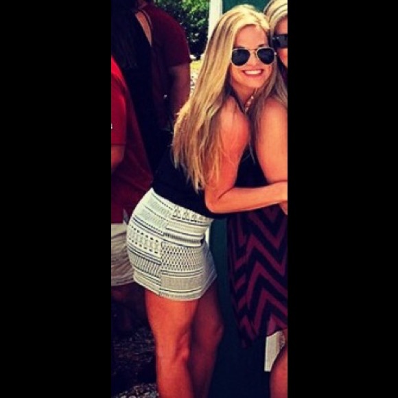 YA body con skirt! LOOOOOVE!