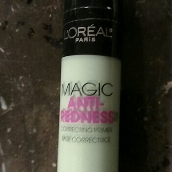 Anti redness correcting primer