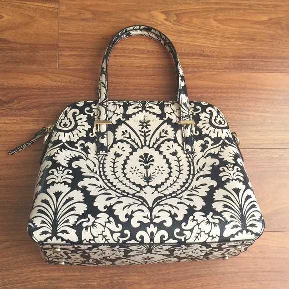 **SOLD**Authentic Kate Spade Cedar Street Bag