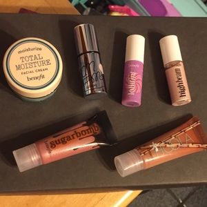 6 Piece Travel Size BENEFIT Set