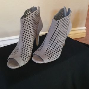 Ivana Trump booties- like new