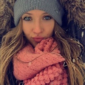 Meet your Posher, Genevieve