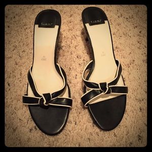 Size 7.5 Fioni Black and White heels