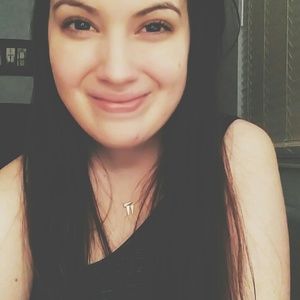 Meet your Posher, Olivia