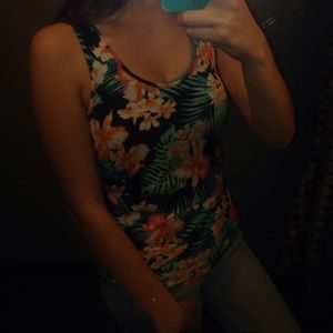 Floral vs pink tank😻SALE