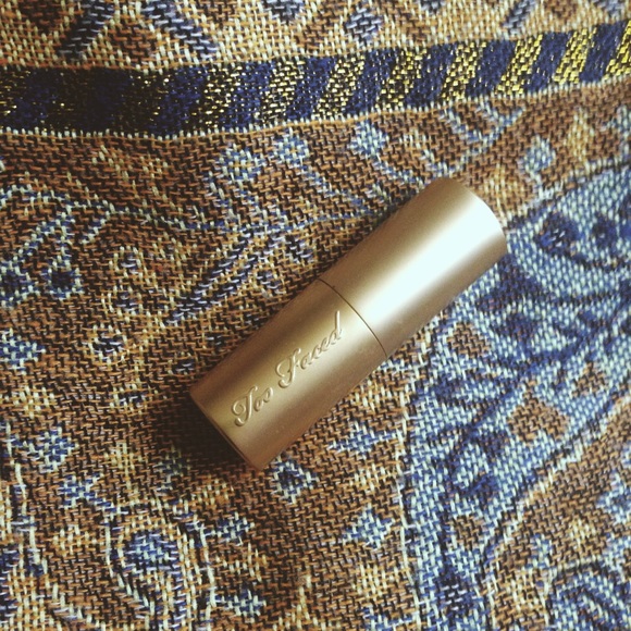 Mini on the go Too Faced lipstick