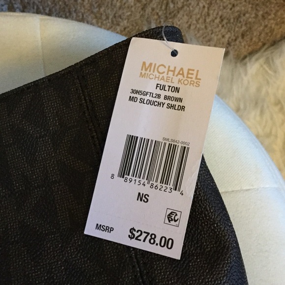 SOLD-NWT Michael Kors Logo Shoulder Bag - Picture 3 of 4