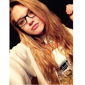 Meet your Posher, Lacey