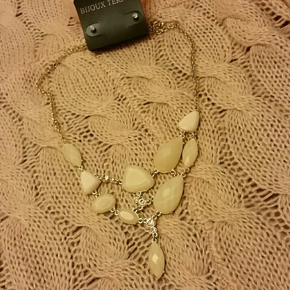 STATEMENT SET ๐ผ - Picture 1 of 4