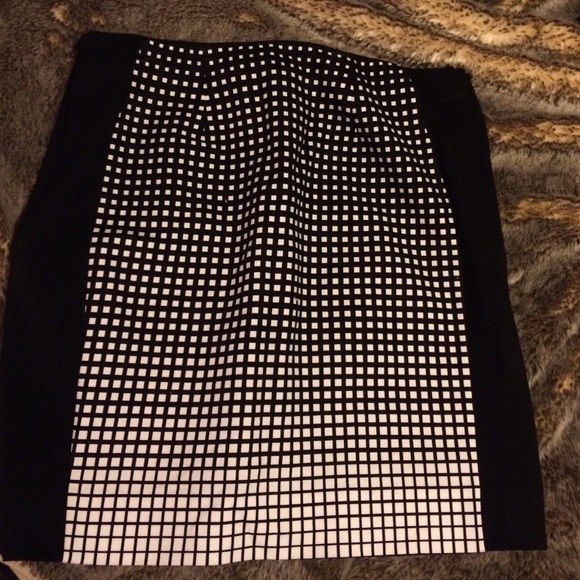 Slimming Color Block Skirt