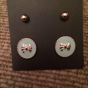 Forever 21 earring set
