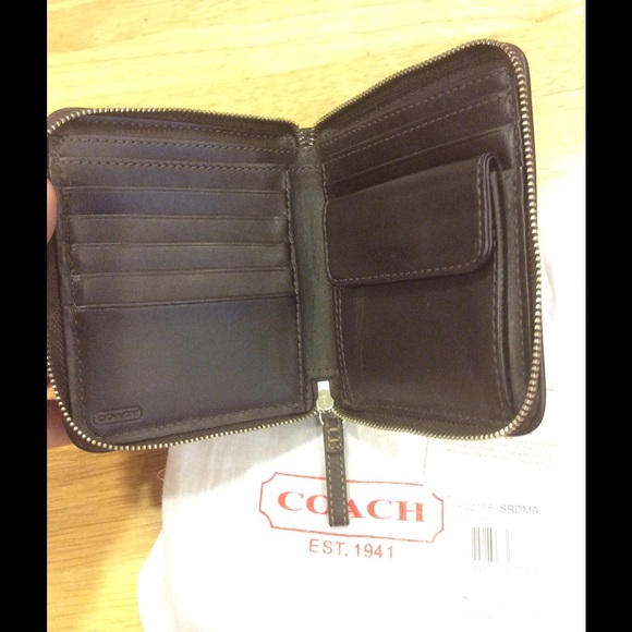 Authentic Coach Wallet - Picture 3 of 4