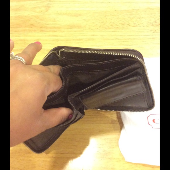 Authentic Coach Wallet - Picture 4 of 4