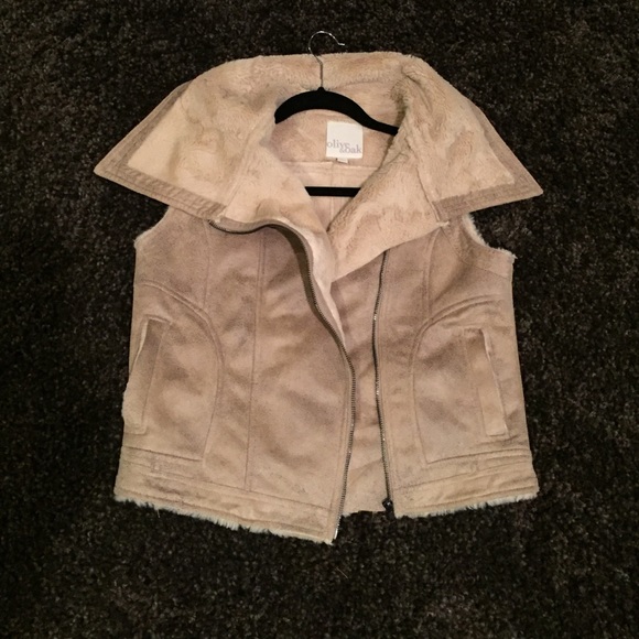 Beautiful and cozy Olive and Oak motovest. - Picture 1 of 4