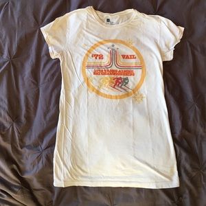 Gap, size medium, '72 Vail Tee, EUC 🎿⛷🎿