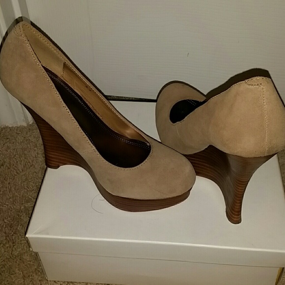 SOLD Bakers Suede Tan Wedges