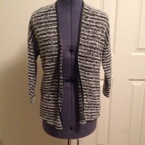 B/W marled sweater cardi w\ pleather trim