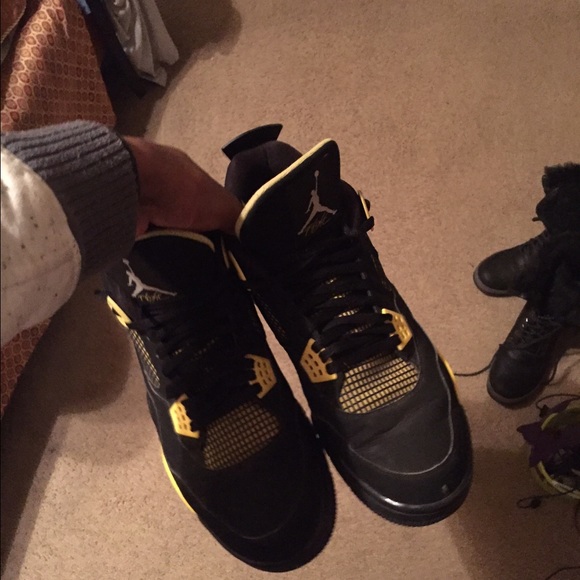 Thunder 4s - Picture 3 of 4