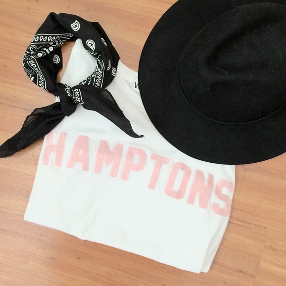 Wildfox Tops - 1 HR SALE 🌟Wildfox Hamptons Tee