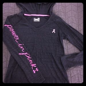 Under Armour hooded shirt. Grey/Pink, Size Small