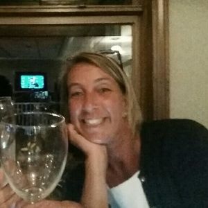 Meet your Posher, Claire