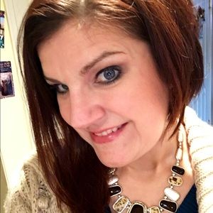 Meet your Posher, Cyndi