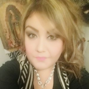 Meet your Posher, Mayra
