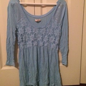 🎀Hollister 3/4 Sleeve Babydoll Embellished Tee