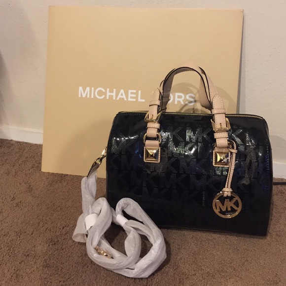 Michael Kors Handbags - 🎉Sale🎉 New Michael Kors Satchel