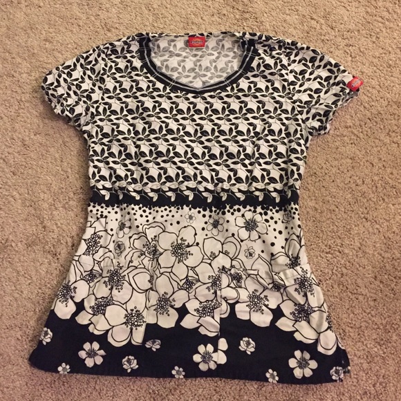Black and white scrub top, Dickies size small