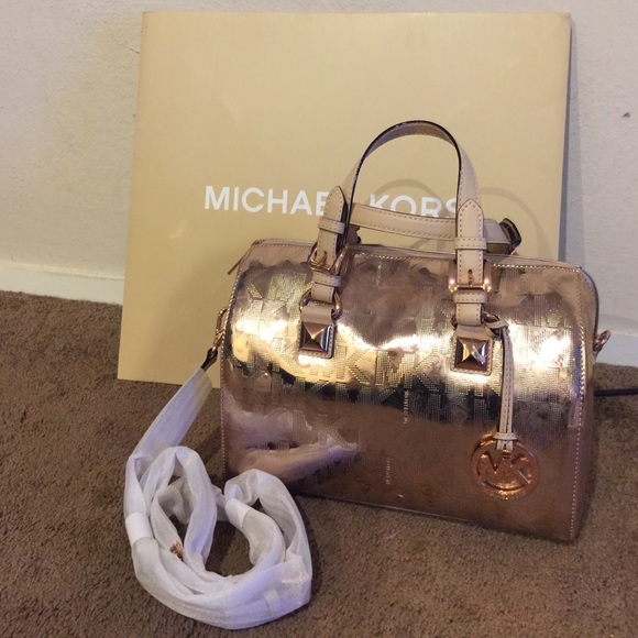 Michael Kors Handbags - 🎉Sale🎉 New Michael Kors Rose Satchel