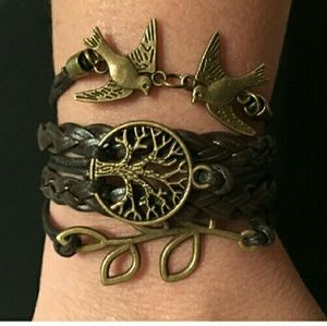 Friendship bracelet
