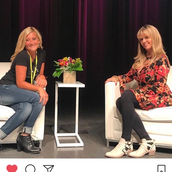 Meet your Posher, Christine - Picture 5 of 8