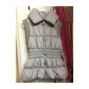 sleeveless jacket