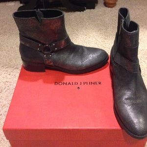 Donald J Pliner booties