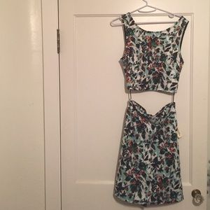 Forever 21 floral crop top and skirt set